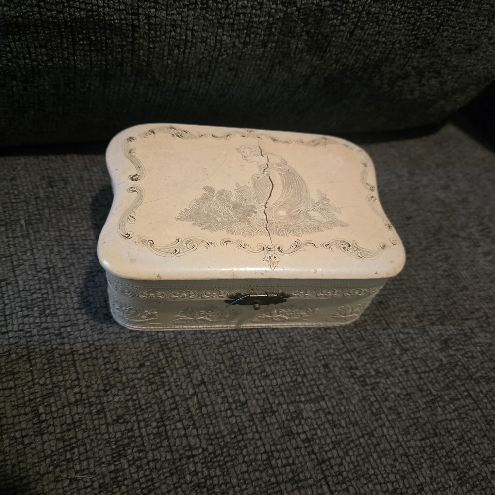 Antique 1930s Embossed Jewelry Box With Velvet Lining
